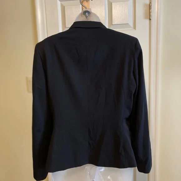 A Line - Woman’s black blazer, Size: 6 - Picture 2 of 6